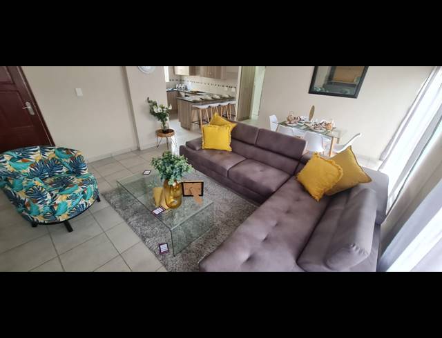 3 BEDROOM FULL FLOOR FOR SALE IN WATERKLOOF HILL ESTATE